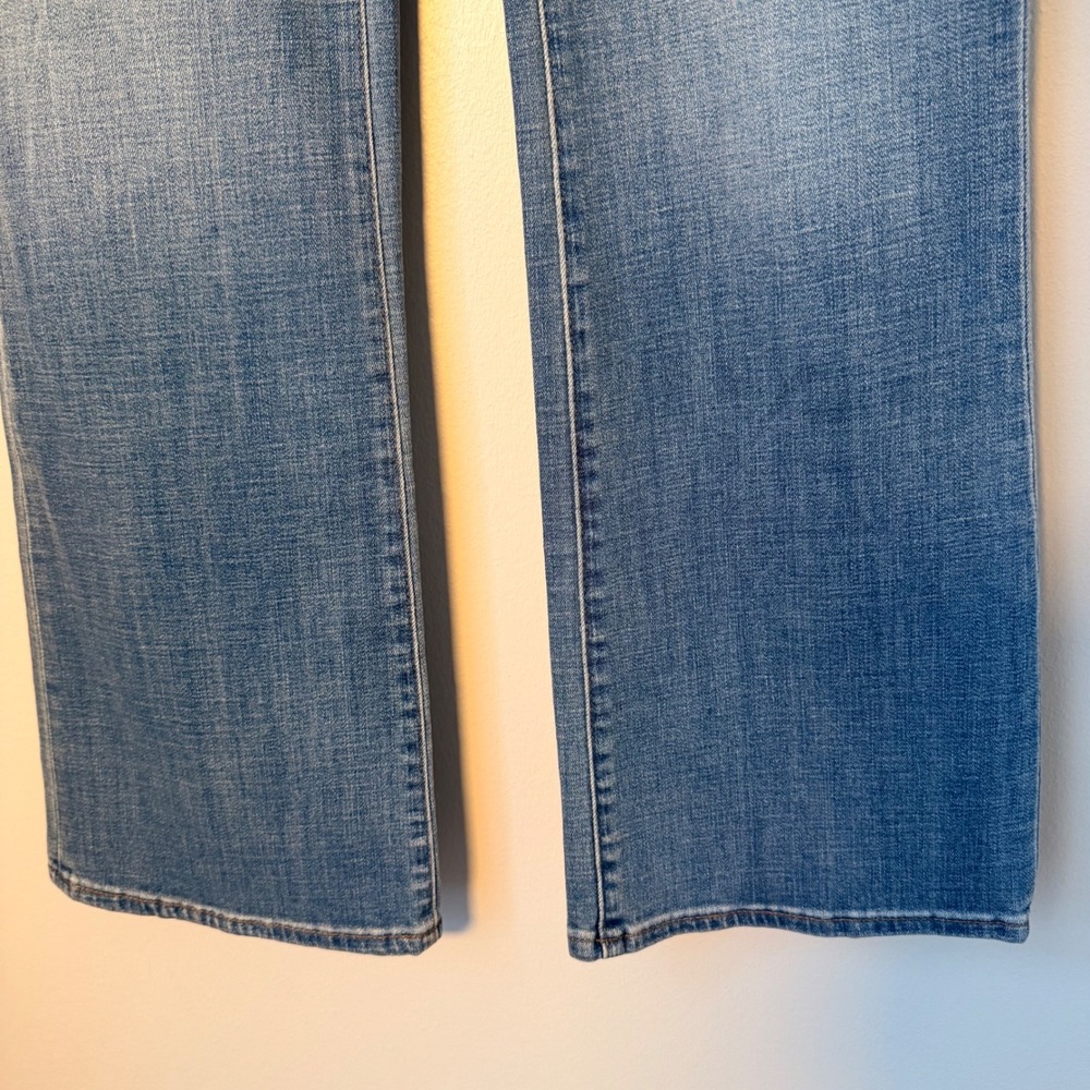 Chicos So Slimming Girlfriend Flare Jeans (0.5P/6P) Clean Denim Staple Piece - Picture 11 of 15